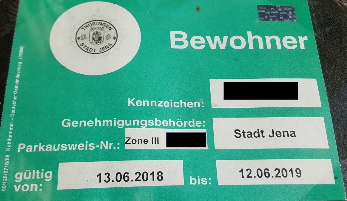 Bild vom grünen Bewohnerparkausweis