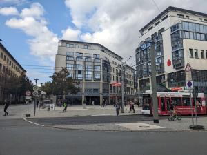 Bild Löbdertor in Jena vom Holzmarkt aus gesehen