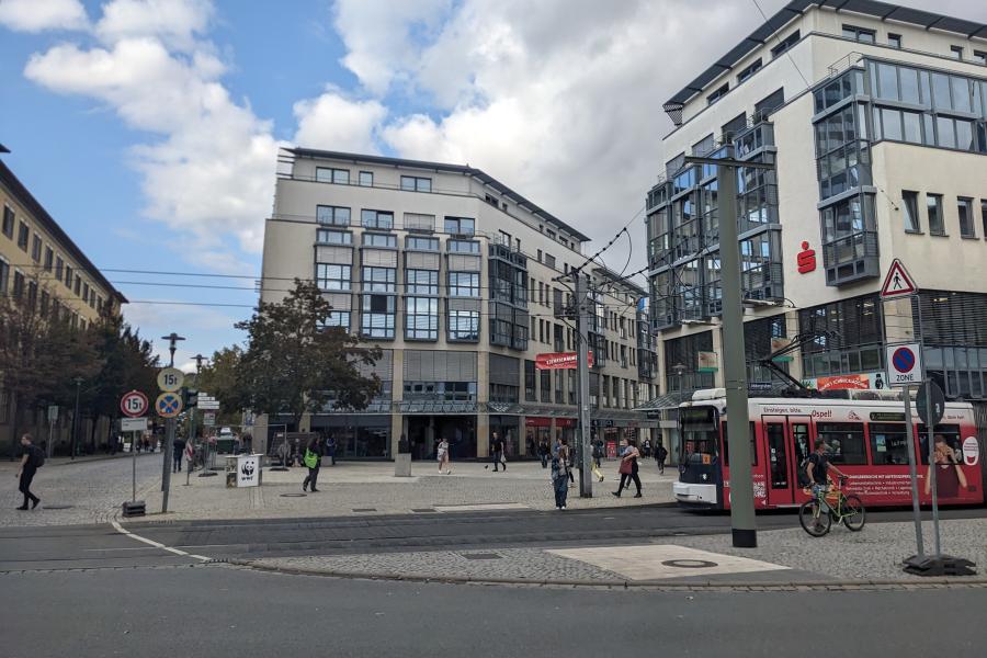 Bild Löbdertor in Jena vom Holzmarkt aus gesehen